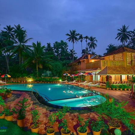 Beach And Lake Ayurvedic Resort, Ковалам Екстер'єр фото