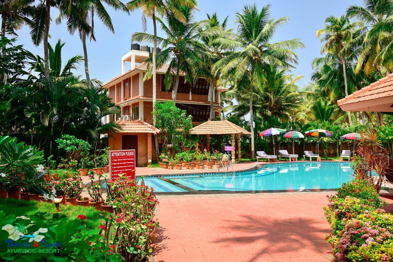 Beach And Lake Ayurvedic Resort, Ковалам Екстер'єр фото