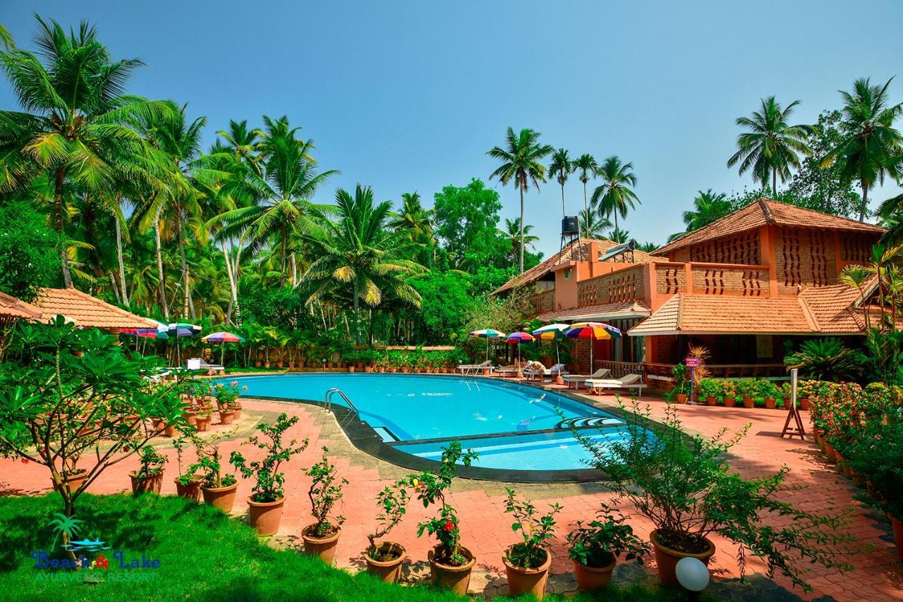 Beach And Lake Ayurvedic Resort, Ковалам Екстер'єр фото