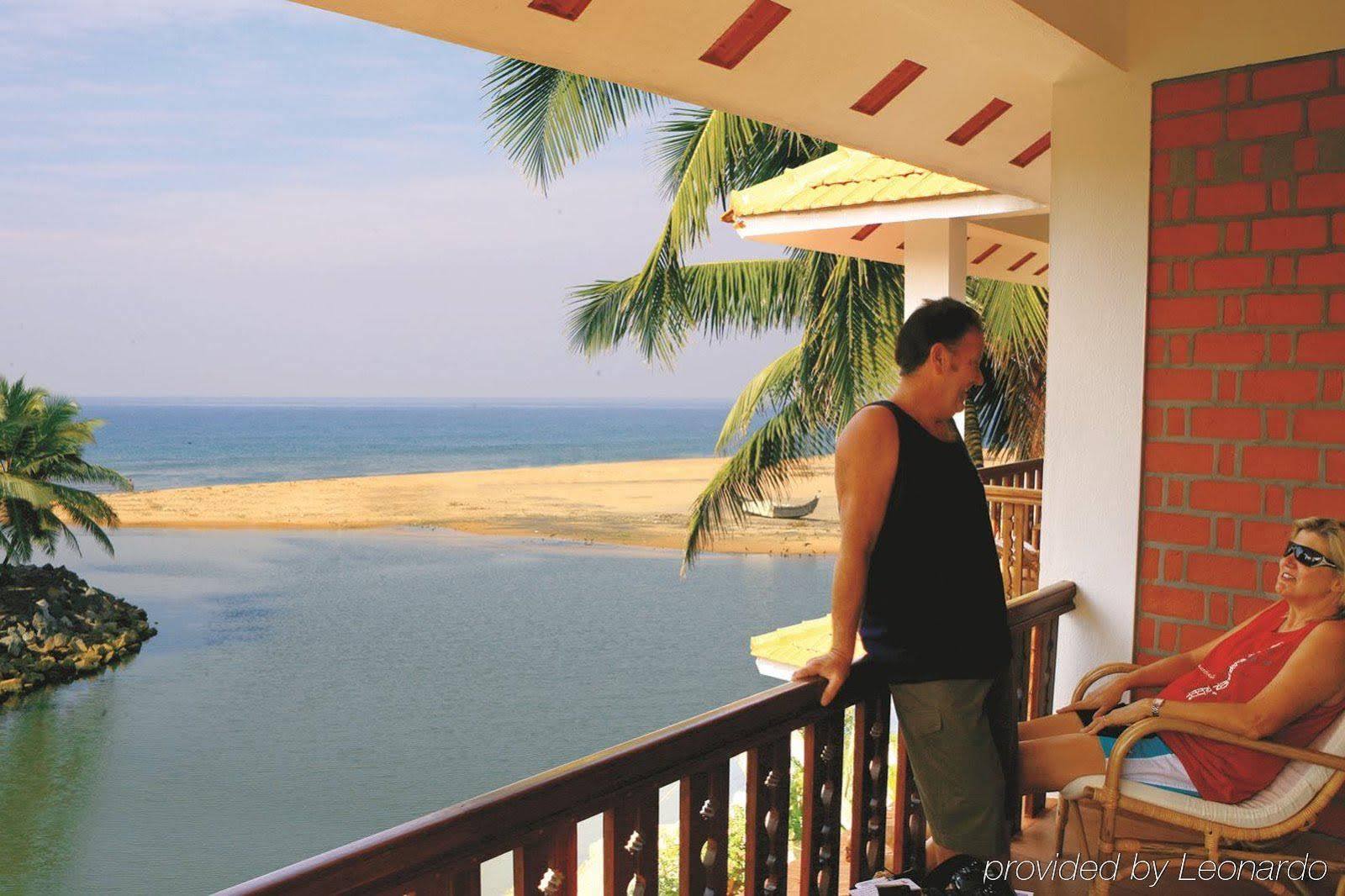 Beach And Lake Ayurvedic Resort, Ковалам Екстер'єр фото